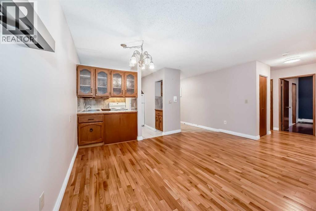 Single Family House for Sale in    Avenue SW Kelvin Grove Calgary 