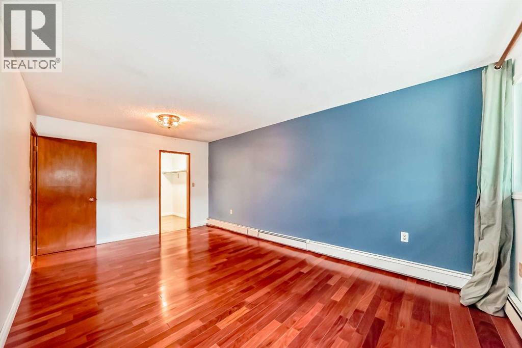 Single Family House for Sale in    Avenue SW Kelvin Grove Calgary 