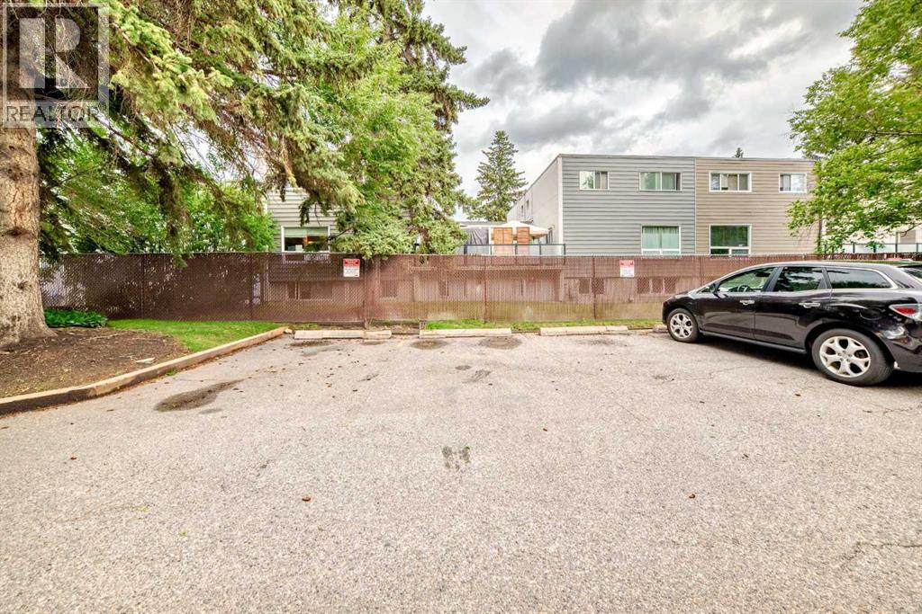 Single Family House for Sale in    Avenue SW Kelvin Grove Calgary 