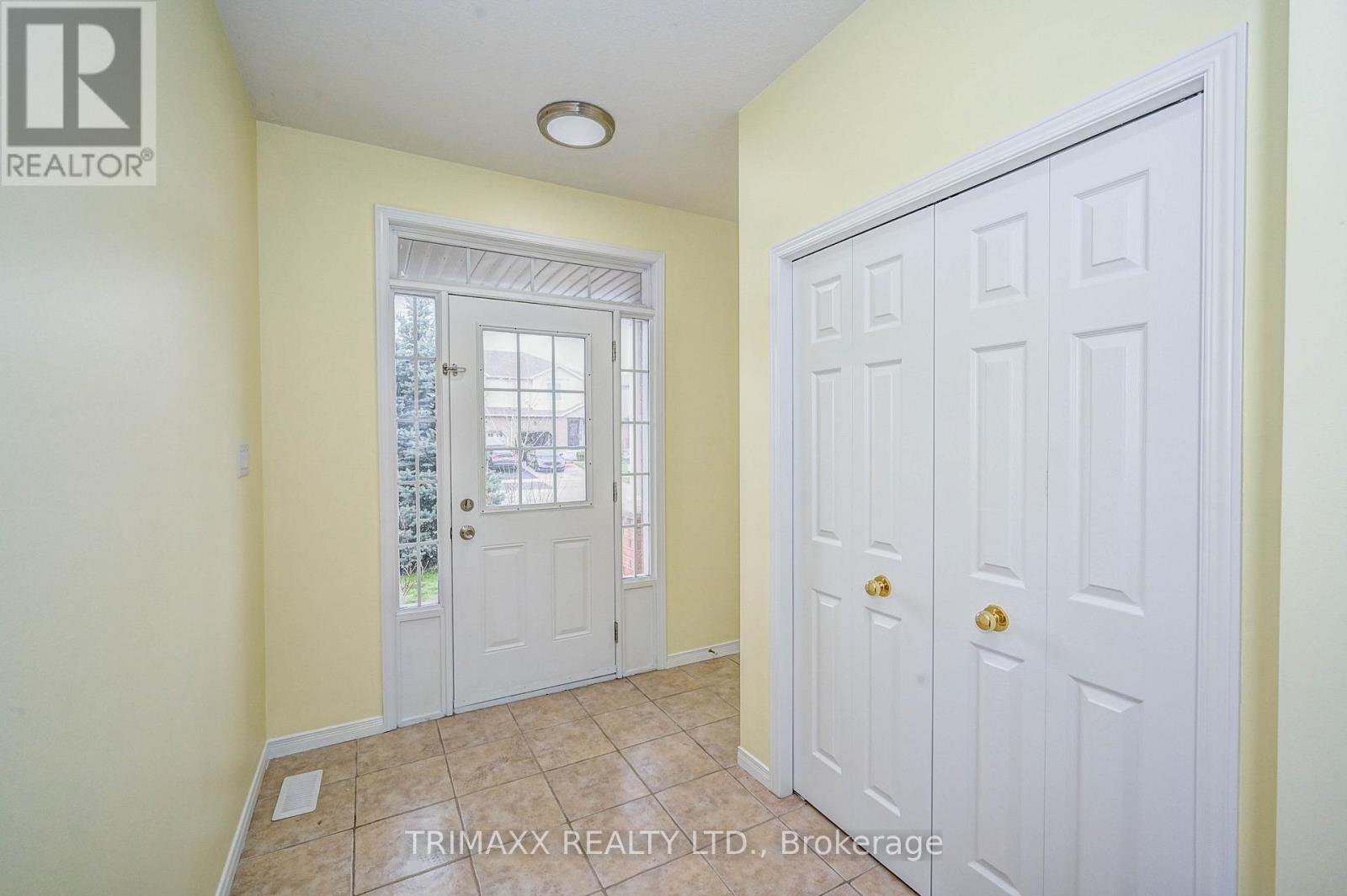 Photo 5 of 419 Tealby Crescent, Waterloo ON