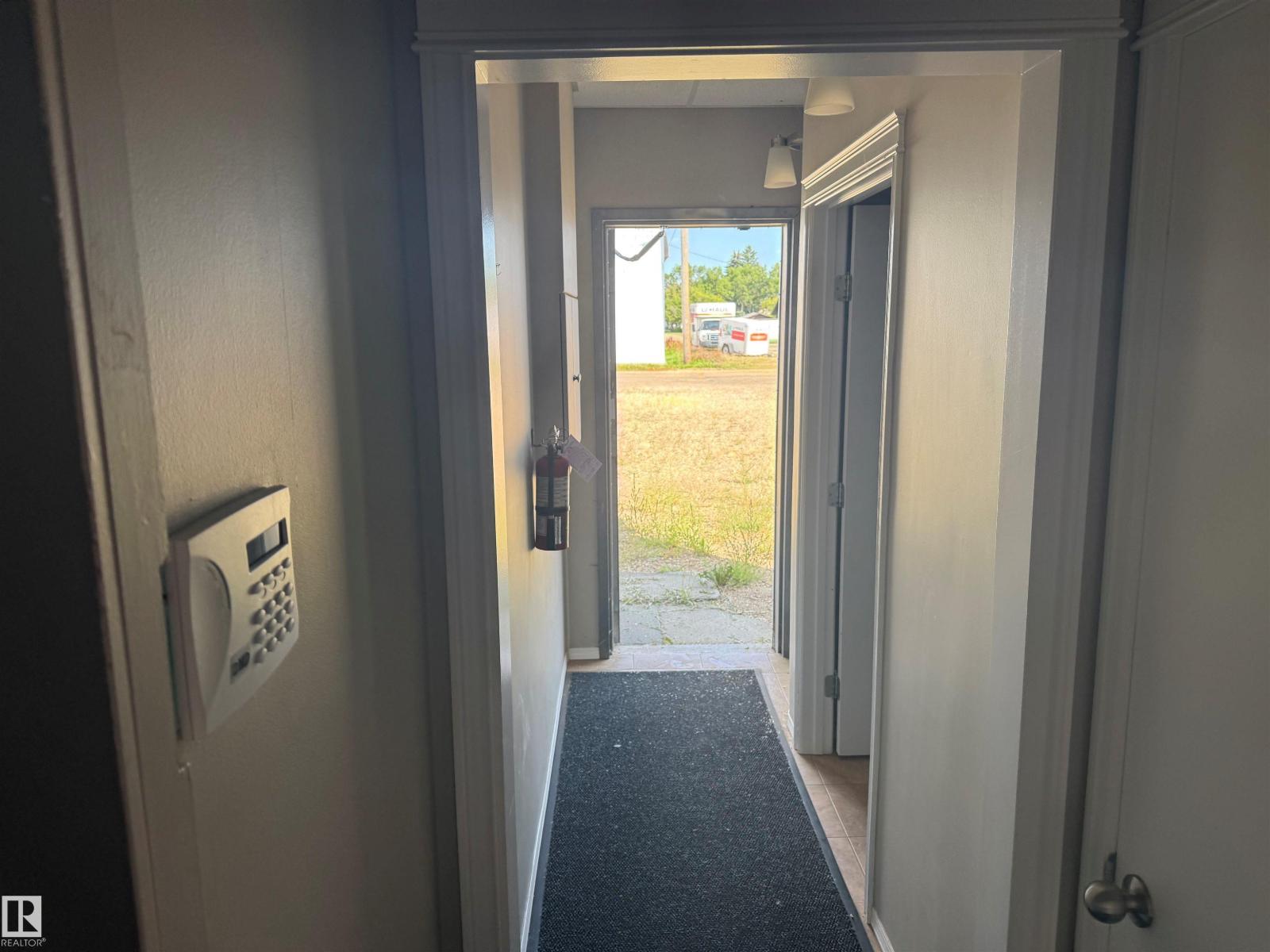 Photo 8 of 5013 50 St, Daysland AB
