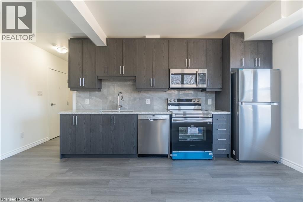 Photo 2 of 107 Victoria Avenue N Unit 2, Hamilton ON