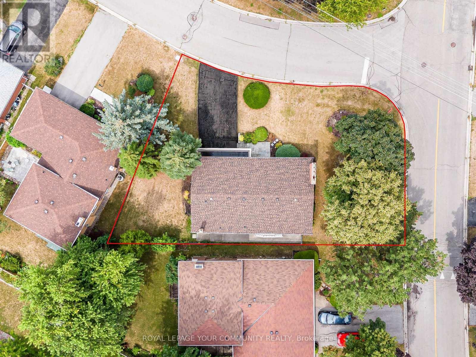 Photo 40 of 1 Thorny Brae Drive, Markham ON