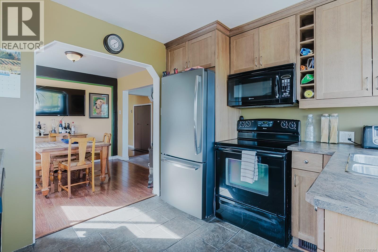 Photo 55 of 446 Kennedy St, Nanaimo BC
