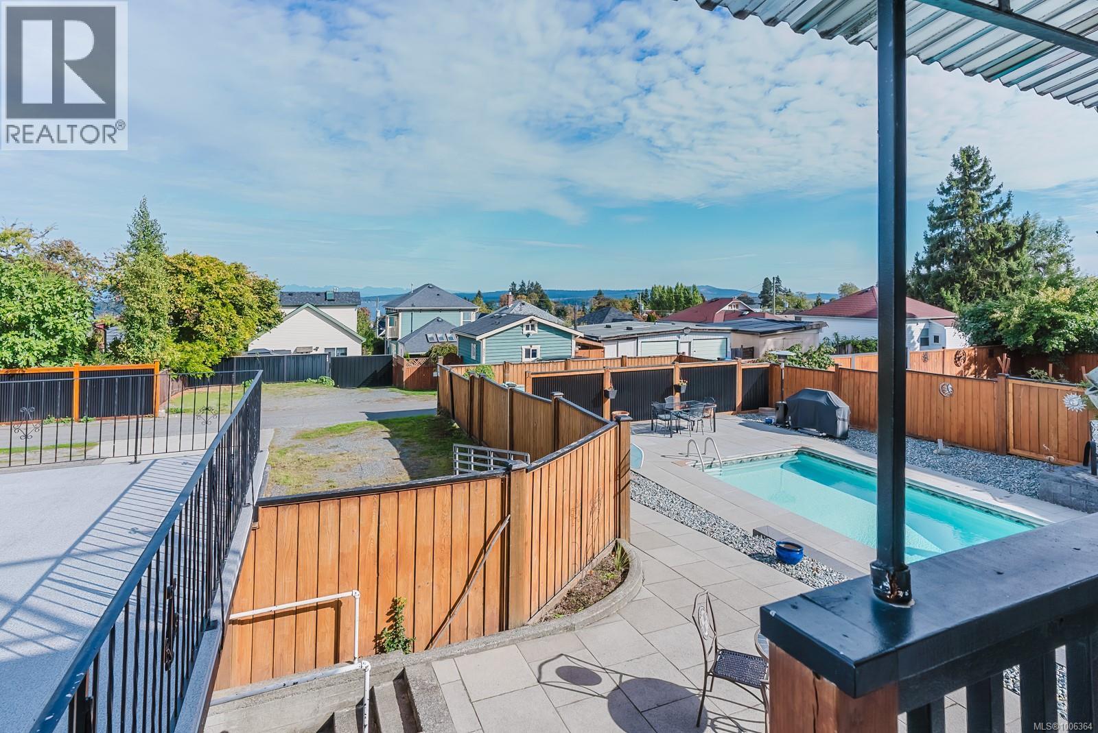 Photo 32 of 446 Kennedy St, Nanaimo BC
