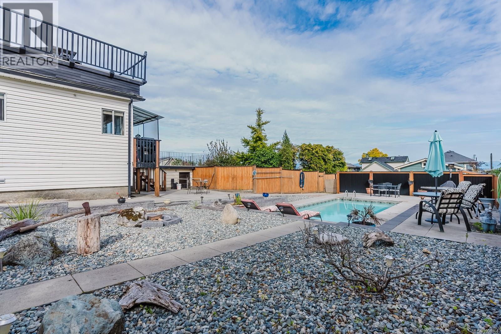 Photo 24 of 446 Kennedy St, Nanaimo BC