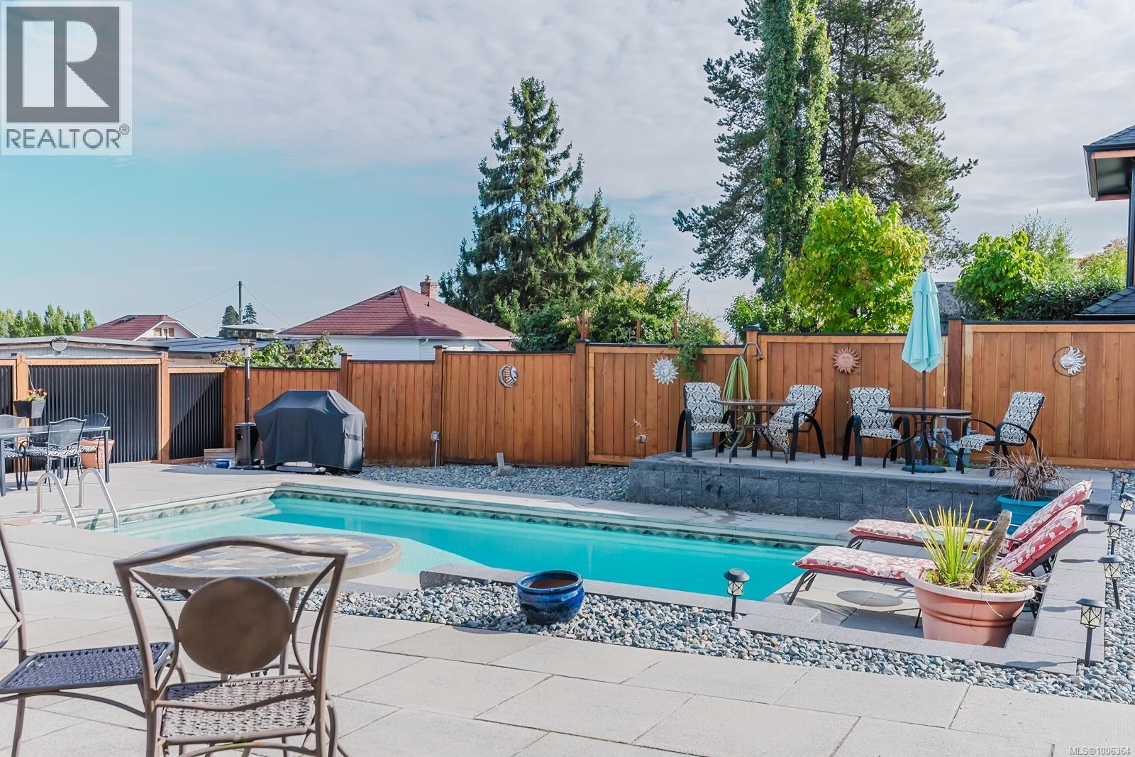 Photo 29 of 446 Kennedy St, Nanaimo BC
