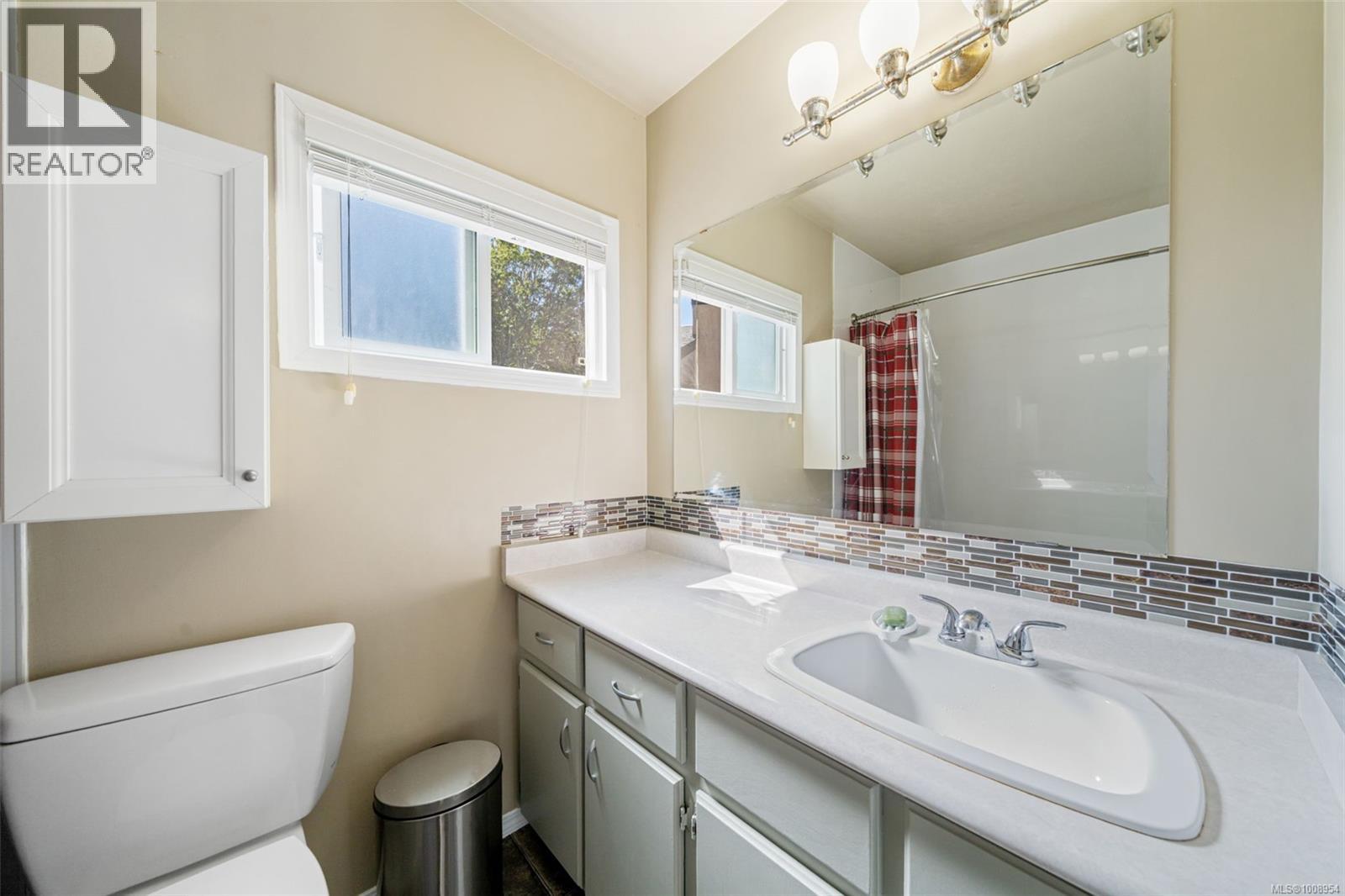 Photo 19 of 111 2860 Sooke Lake Rd, Langford BC