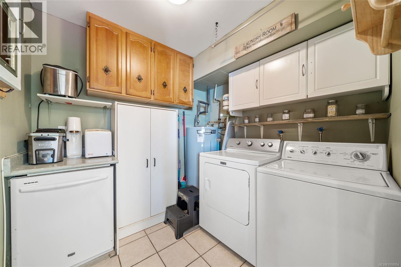Photo 13 of 111 2860 Sooke Lake Rd, Langford BC