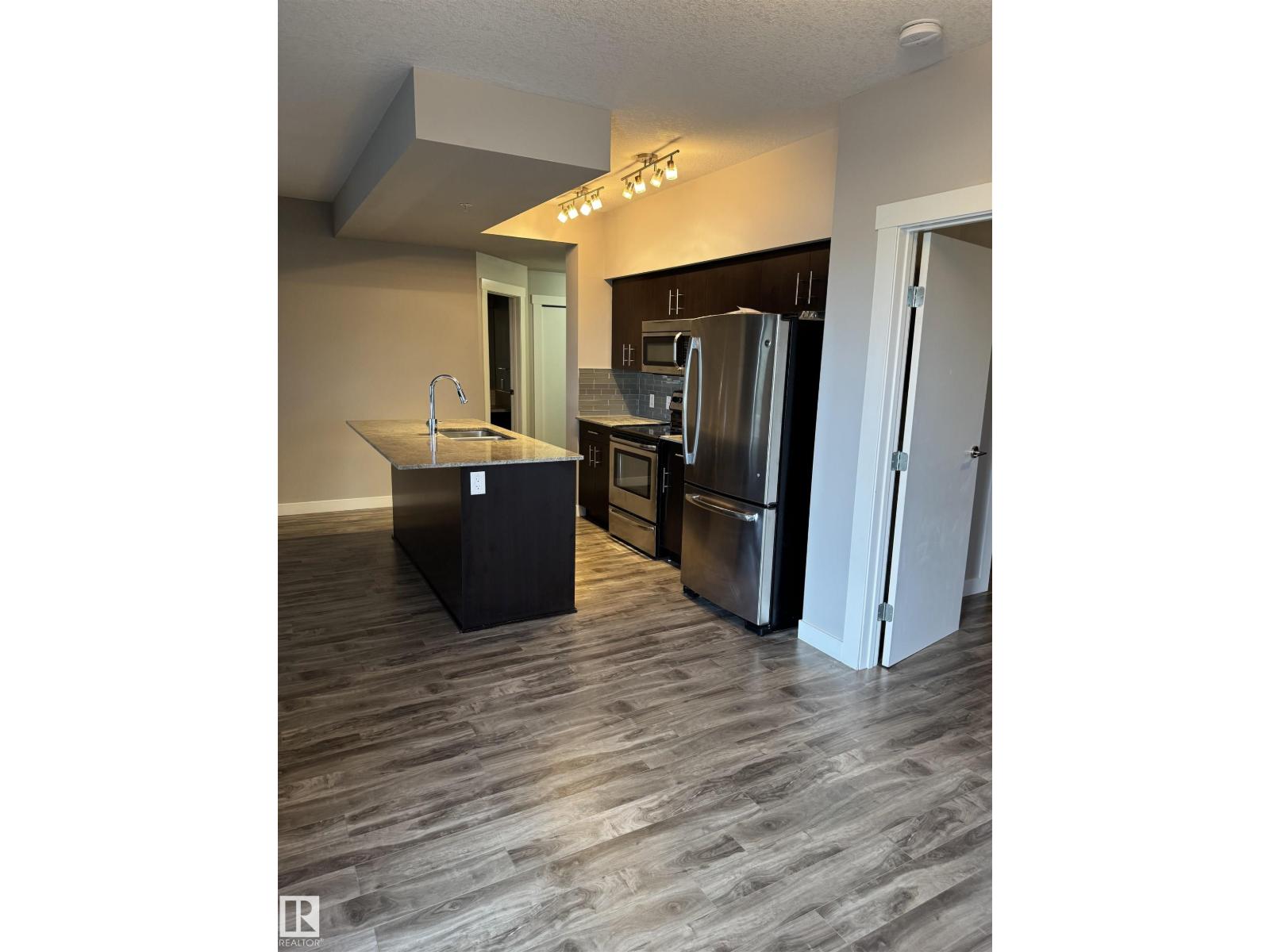 Photo 21 of 602 10226 104 St Nw, Edmonton AB