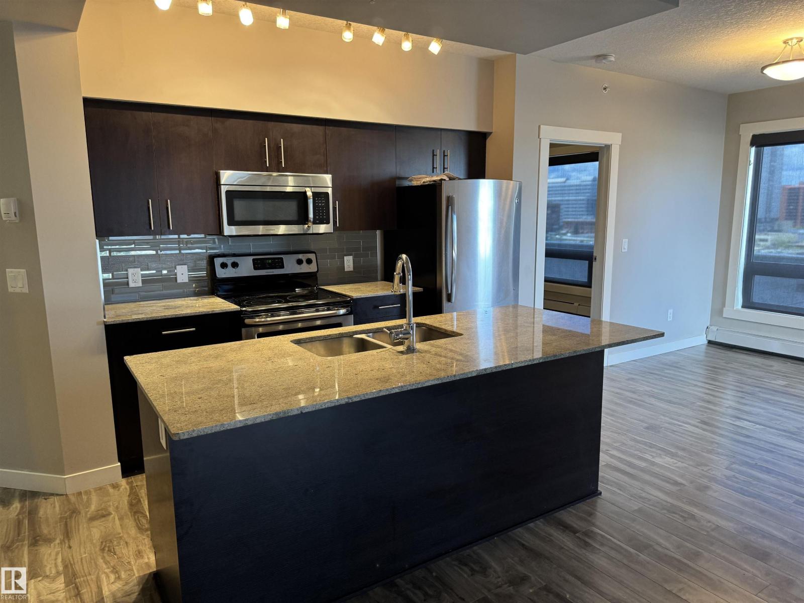 Photo 37 of 602 10226 104 St Nw, Edmonton AB