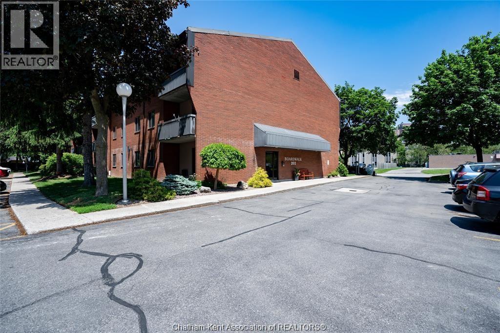 Photo 17 of 202 Campus Parkway Unit 207, Chatham ON