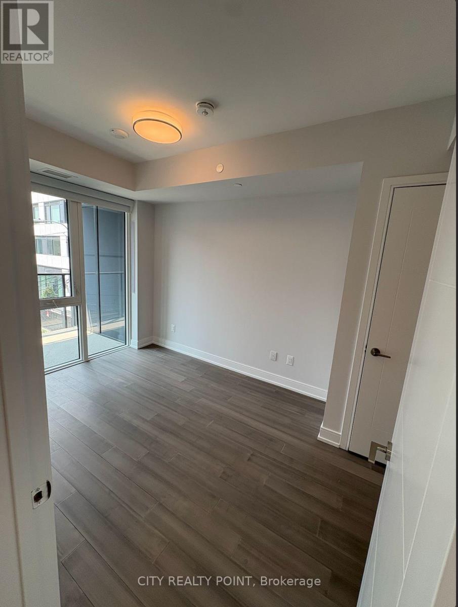 Photo 5 of 214 664 Spadina Avenue, Toronto ON
