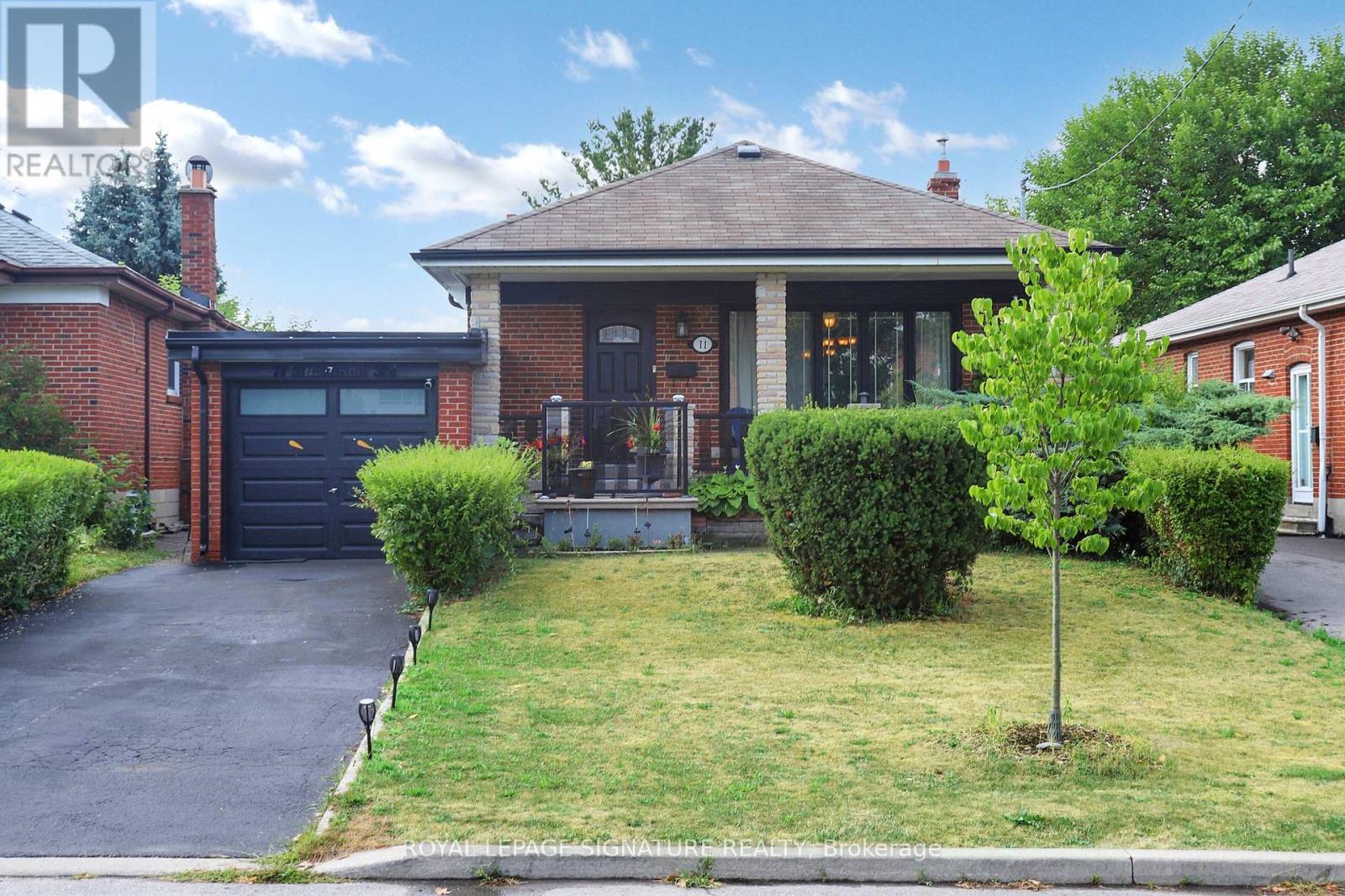 Photo 1 of 11 Bucannan Road, Toronto ON