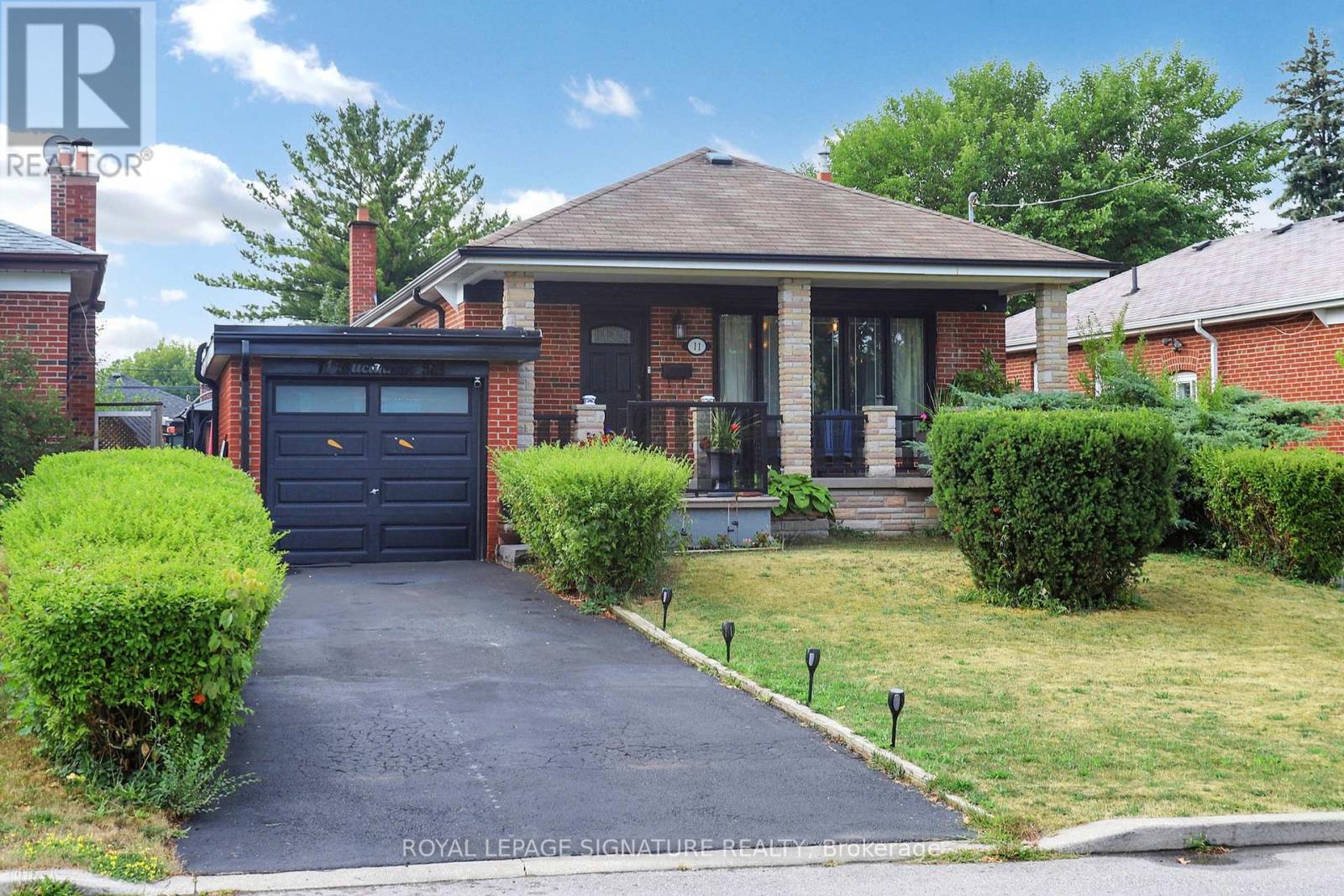 Photo 2 of 11 Bucannan Road, Toronto ON