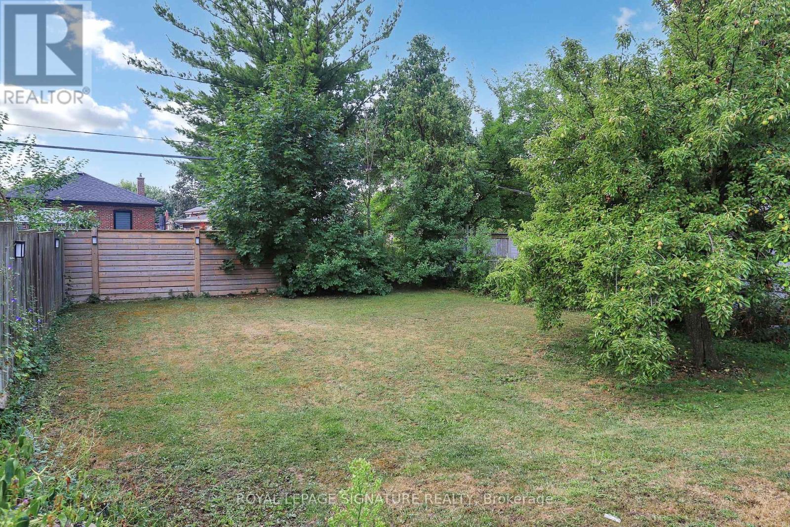 Photo 32 of 11 Bucannan Road, Toronto ON
