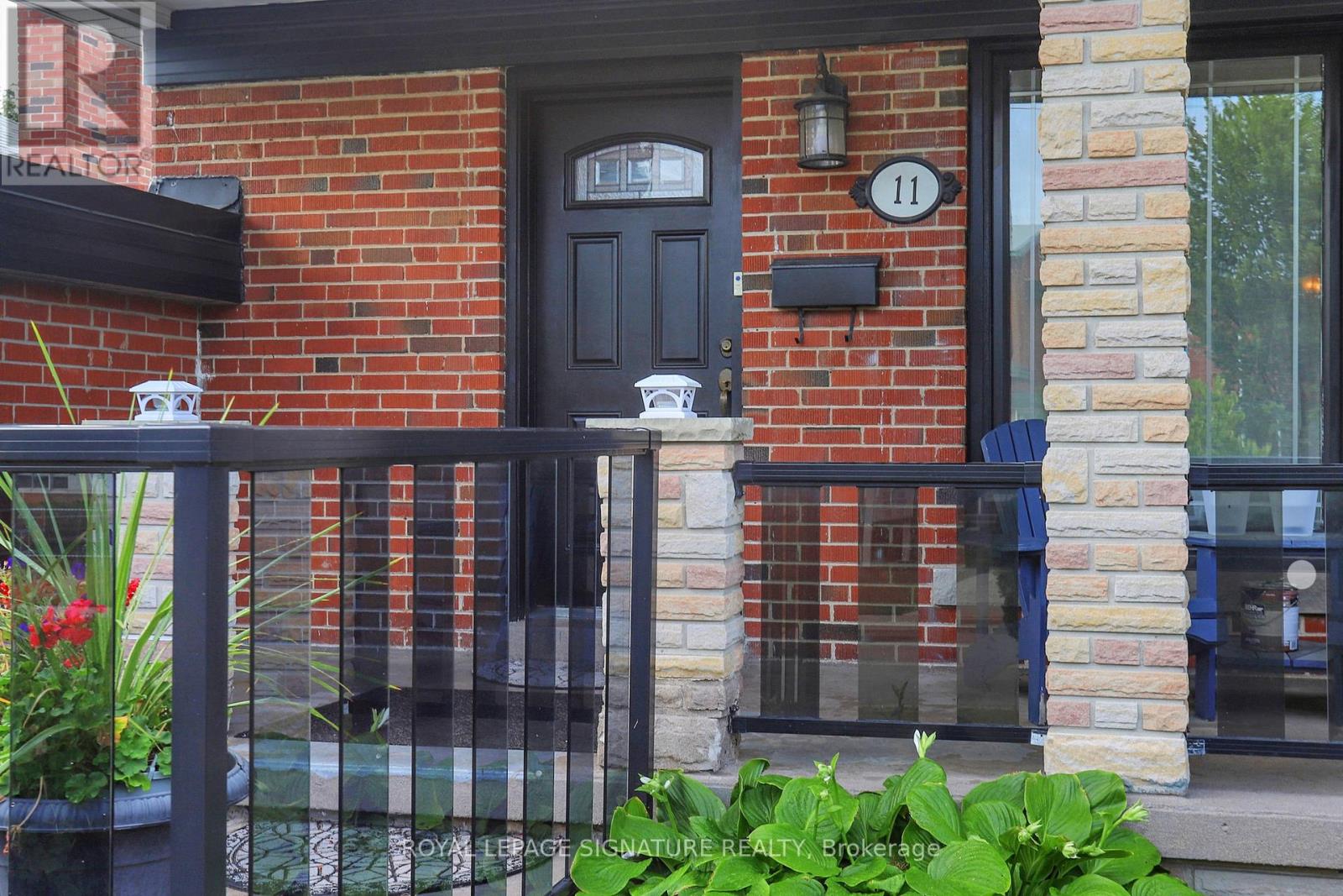 Photo 5 of 11 Bucannan Road, Toronto ON
