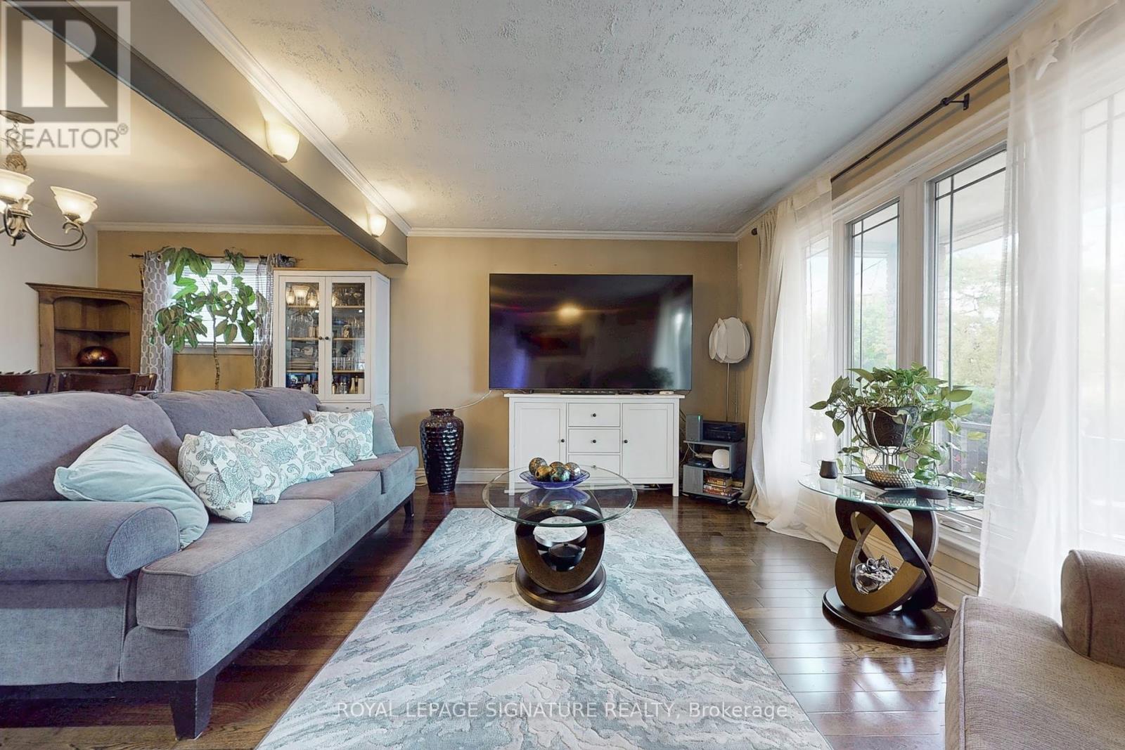 Photo 7 of 11 Bucannan Road, Toronto ON