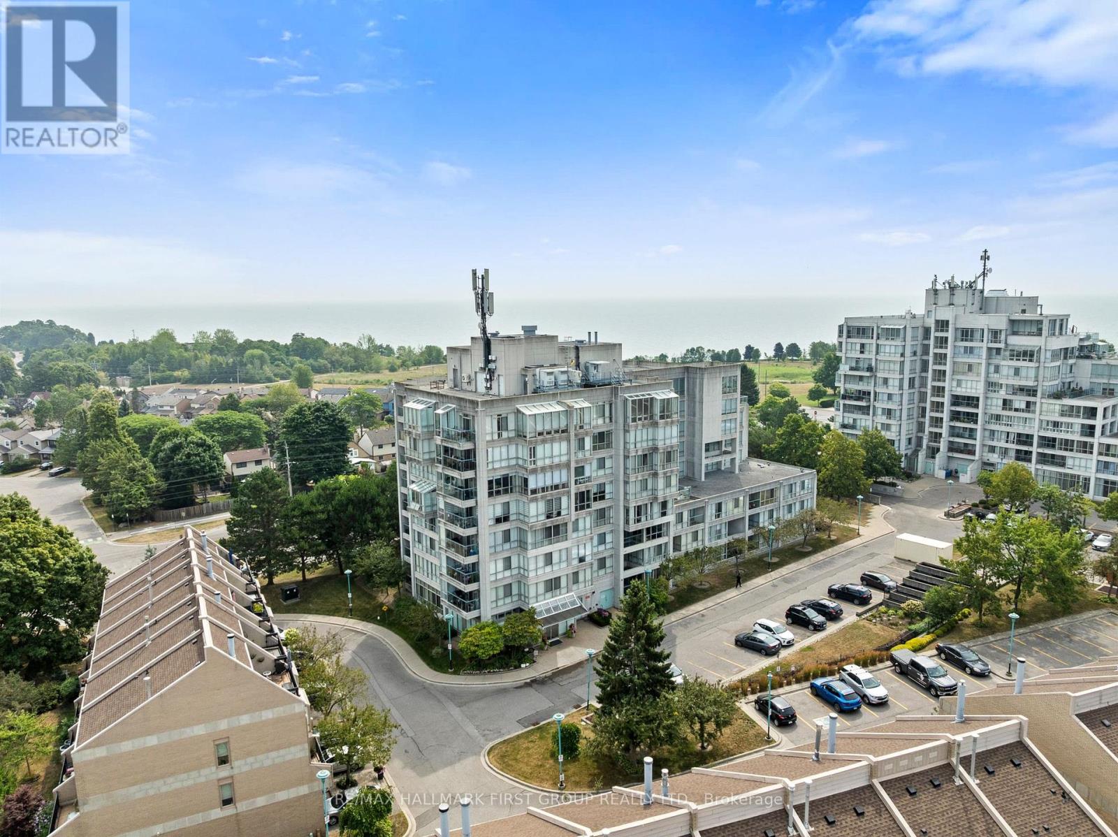 Photo 17 of 701 25 Cumberland Lane, Ajax ON