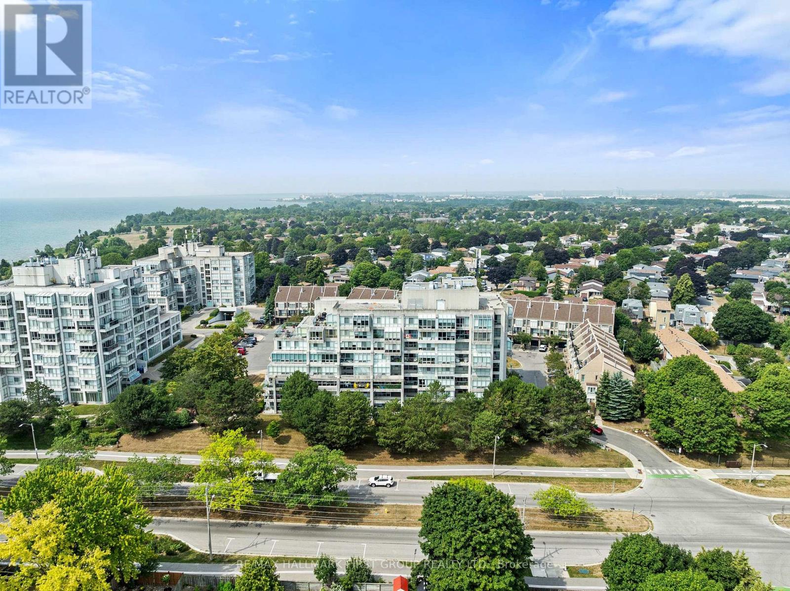 Photo 5 of 701 25 Cumberland Lane, Ajax ON