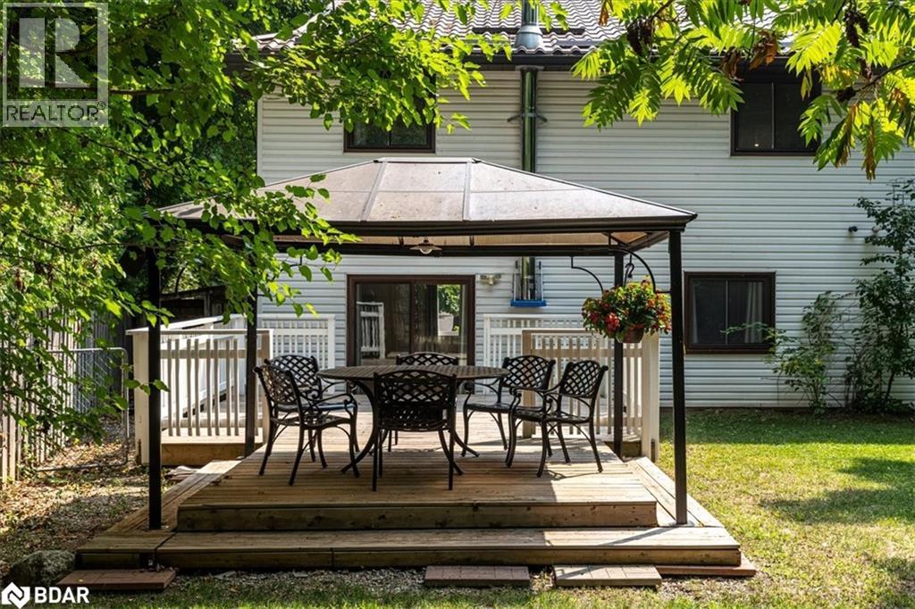 Photo 9 of 2030 Lilac Drive, Innisfil ON