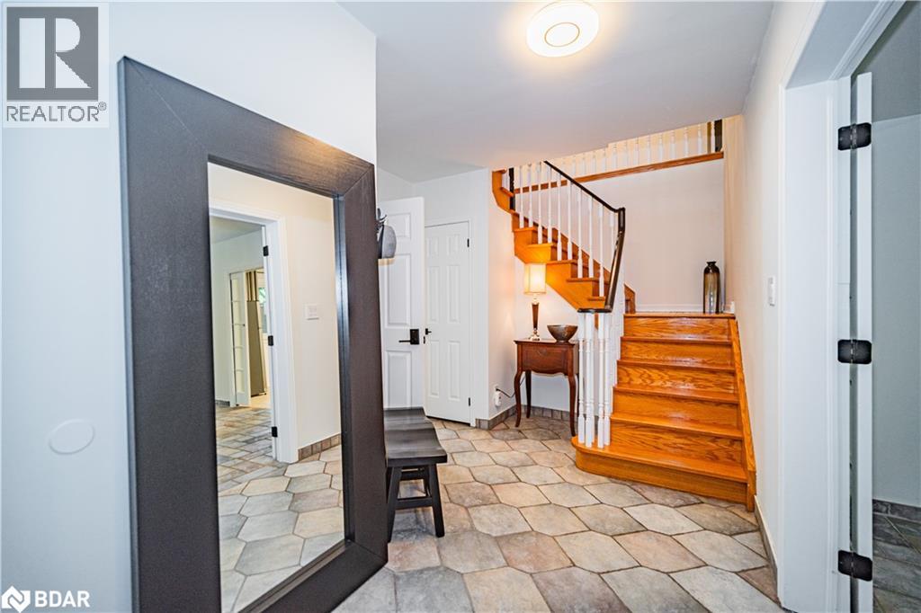 Photo 18 of 2030 Lilac Drive, Innisfil ON