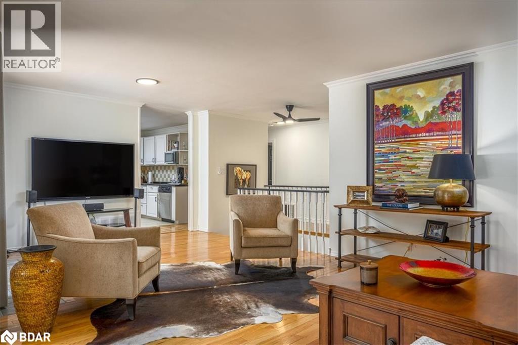 Photo 27 of 2030 Lilac Drive, Innisfil ON