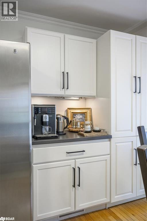 Photo 33 of 2030 Lilac Drive, Innisfil ON