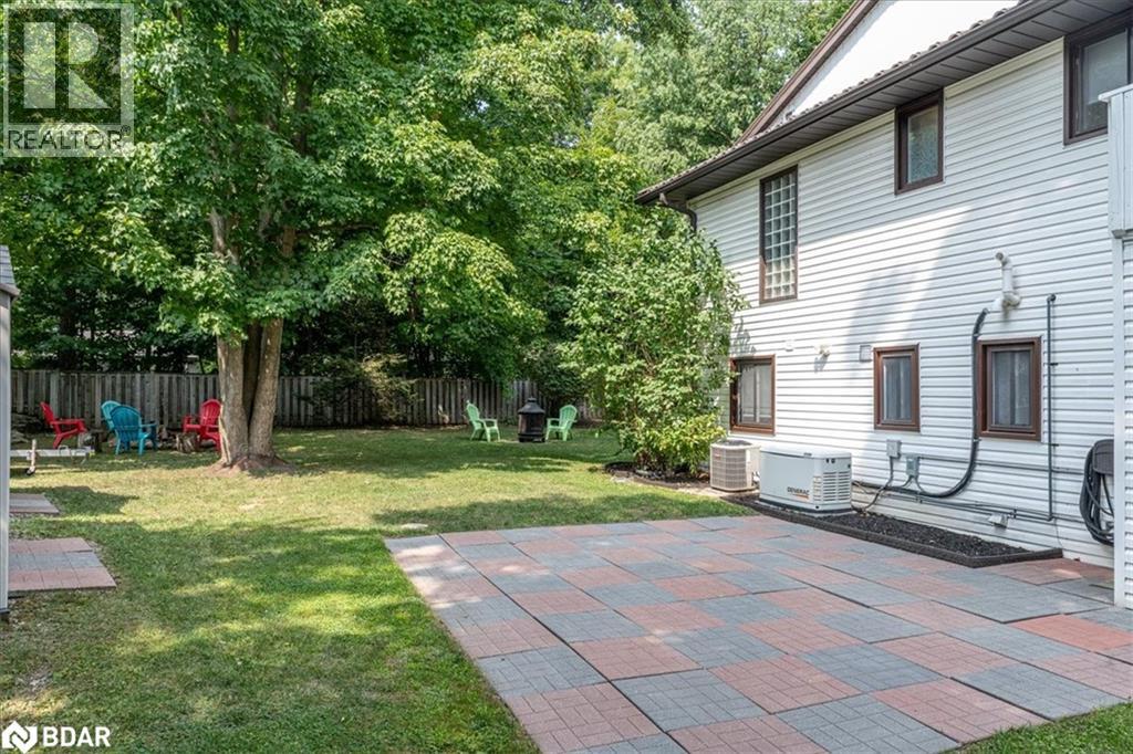 Photo 13 of 2030 Lilac Drive, Innisfil ON