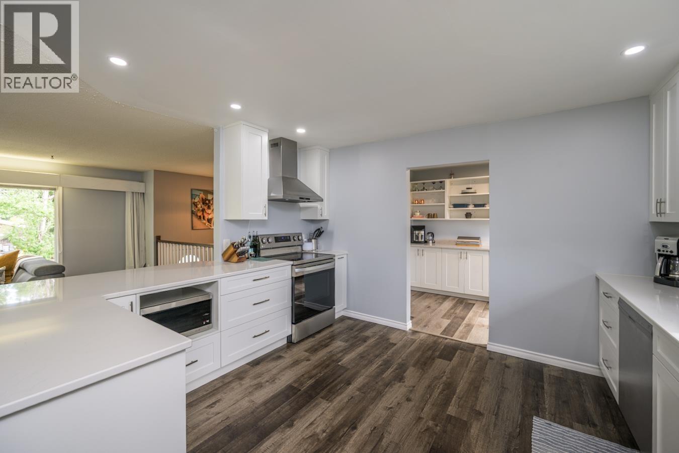 Photo 11 of 5300 York Drive, Prince George BC