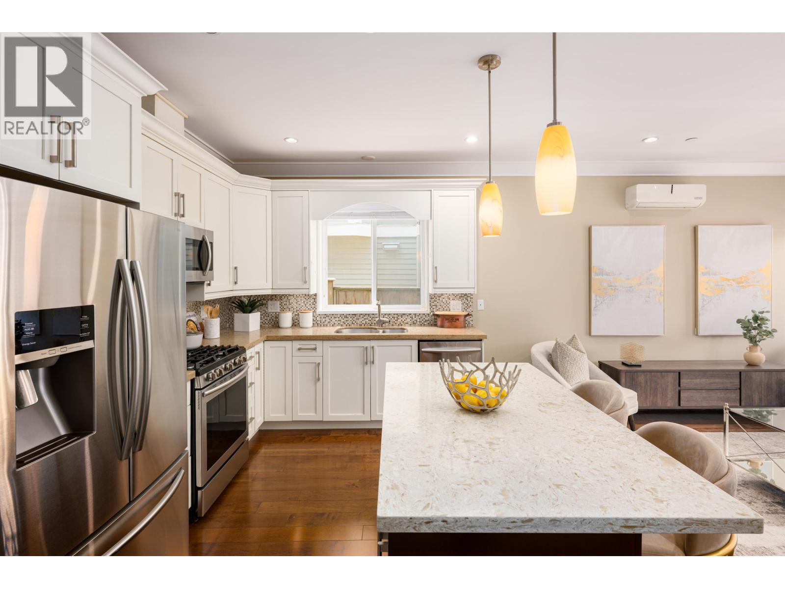 Photo 32 of 320 E Keith Road, North Vancouver BC