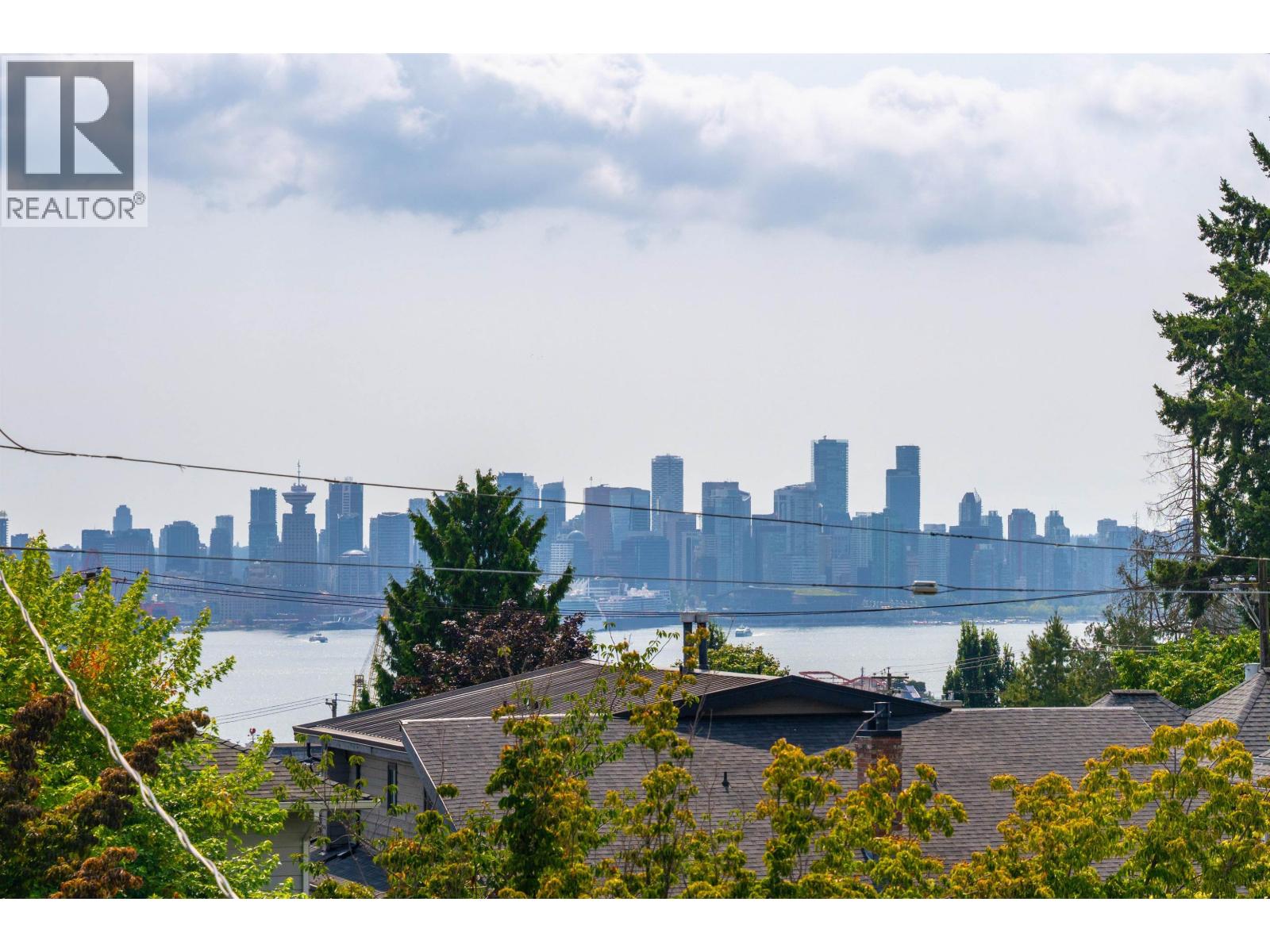 Photo 1 of 320 E Keith Road, North Vancouver BC