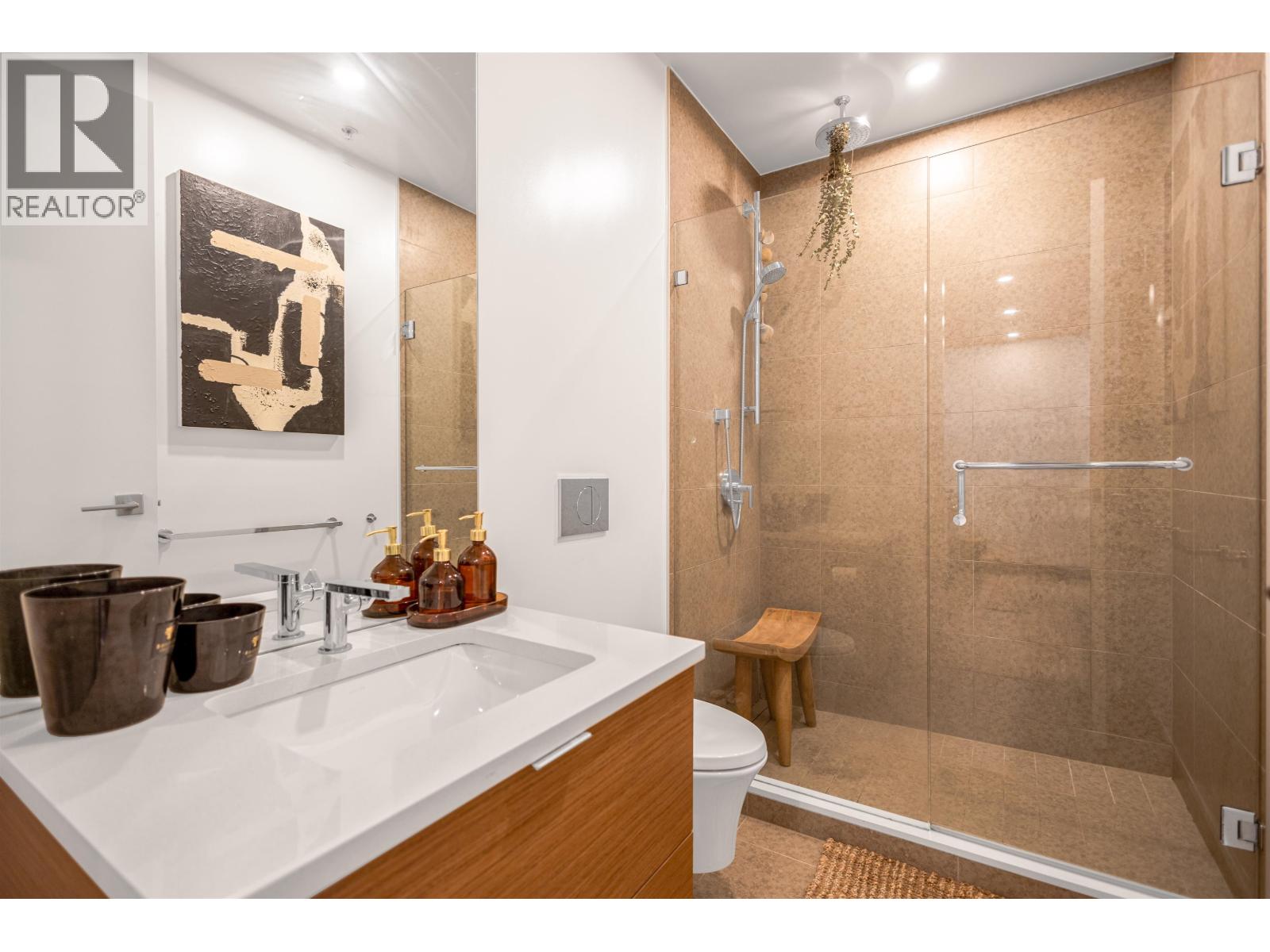 Photo 25 of 408 6687 Nelson Avenue, West Vancouver BC
