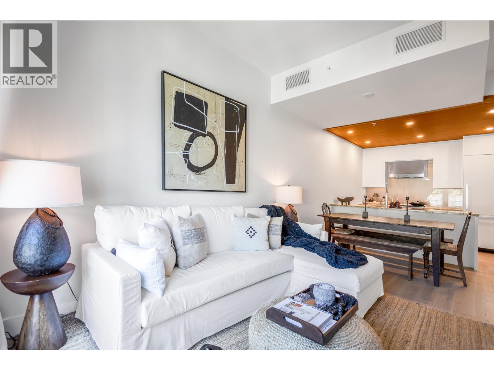 Photo 6 of 408 6687 Nelson Avenue, West Vancouver BC