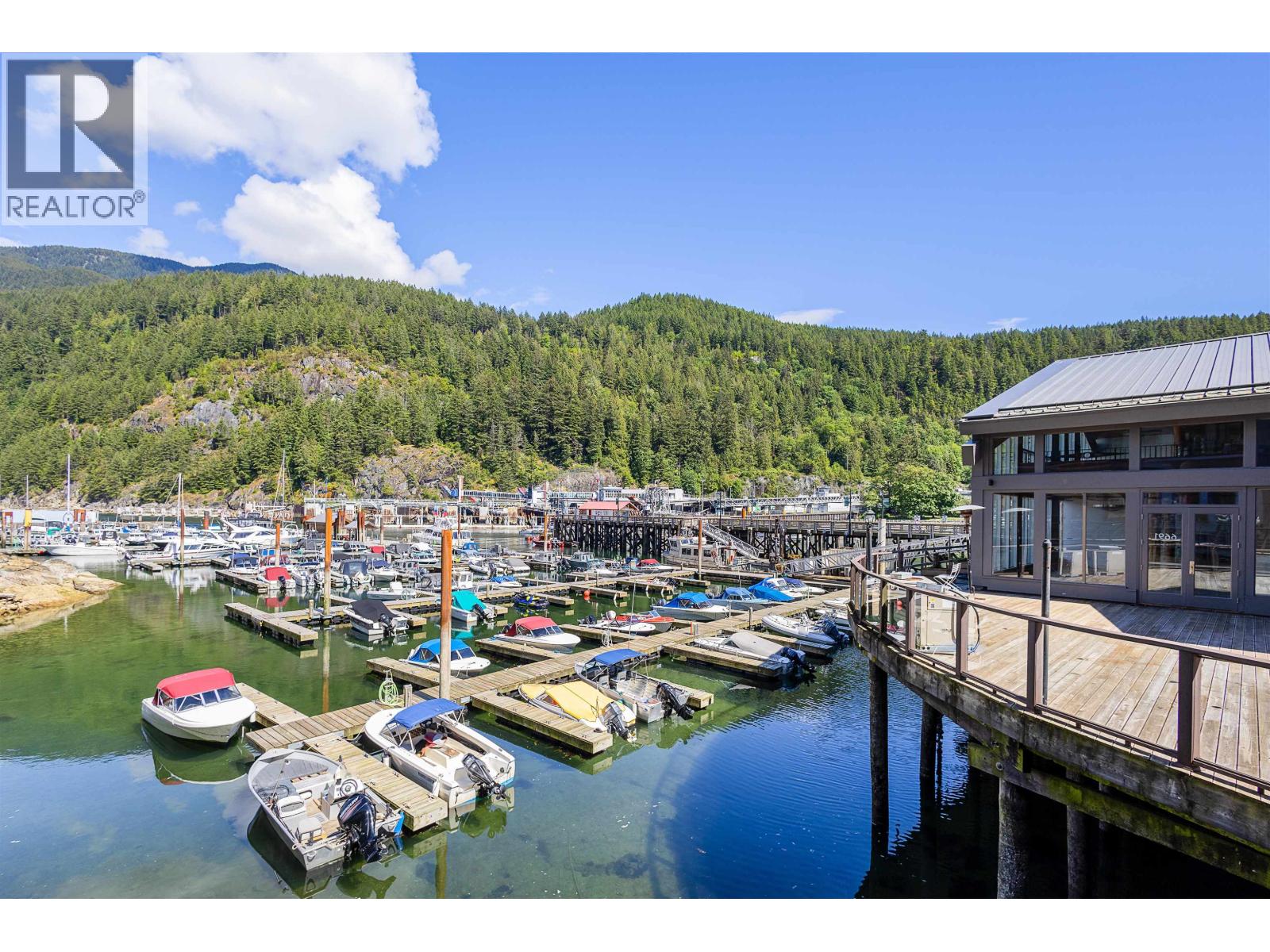 Photo 1 of 408 6687 Nelson Avenue, West Vancouver BC