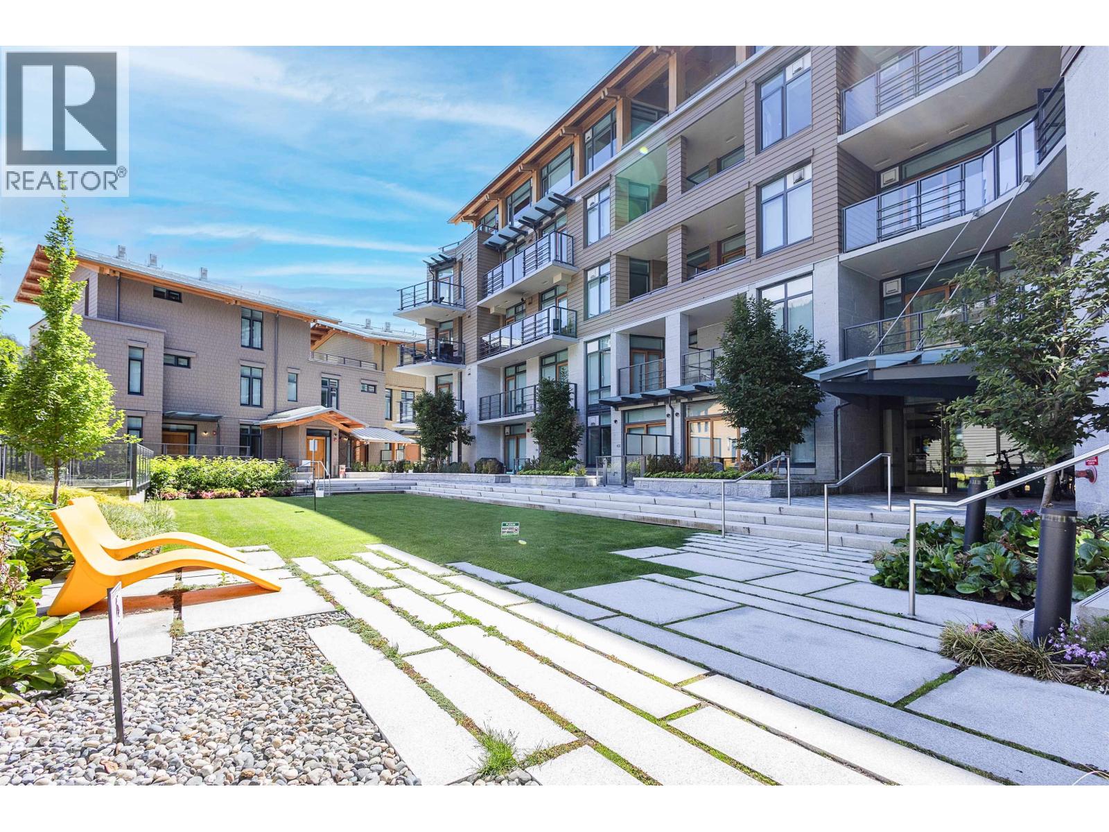 Photo 21 of 408 6687 Nelson Avenue, West Vancouver BC