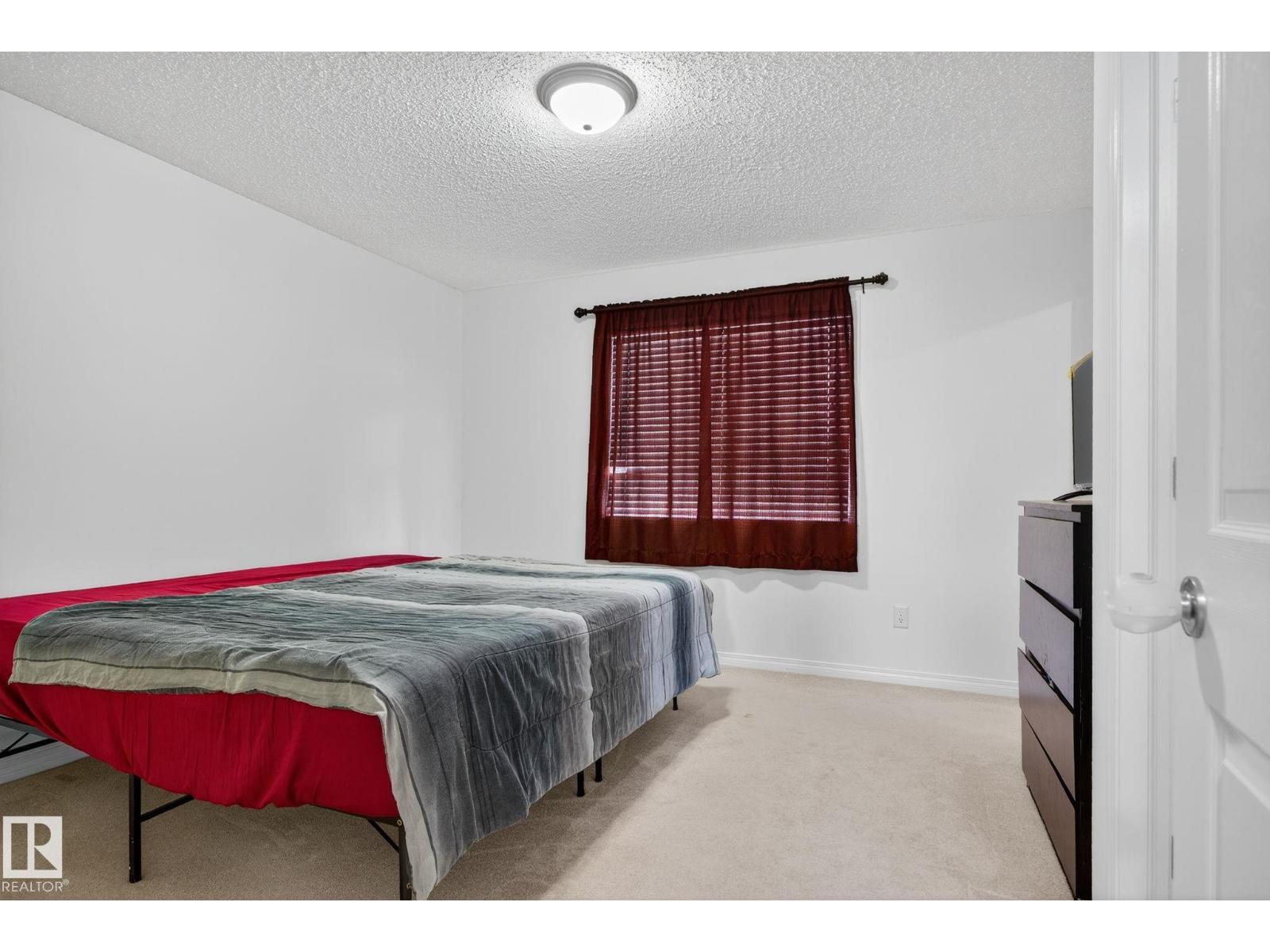 Photo 18 of 1914 37 Ave Nw, Edmonton AB