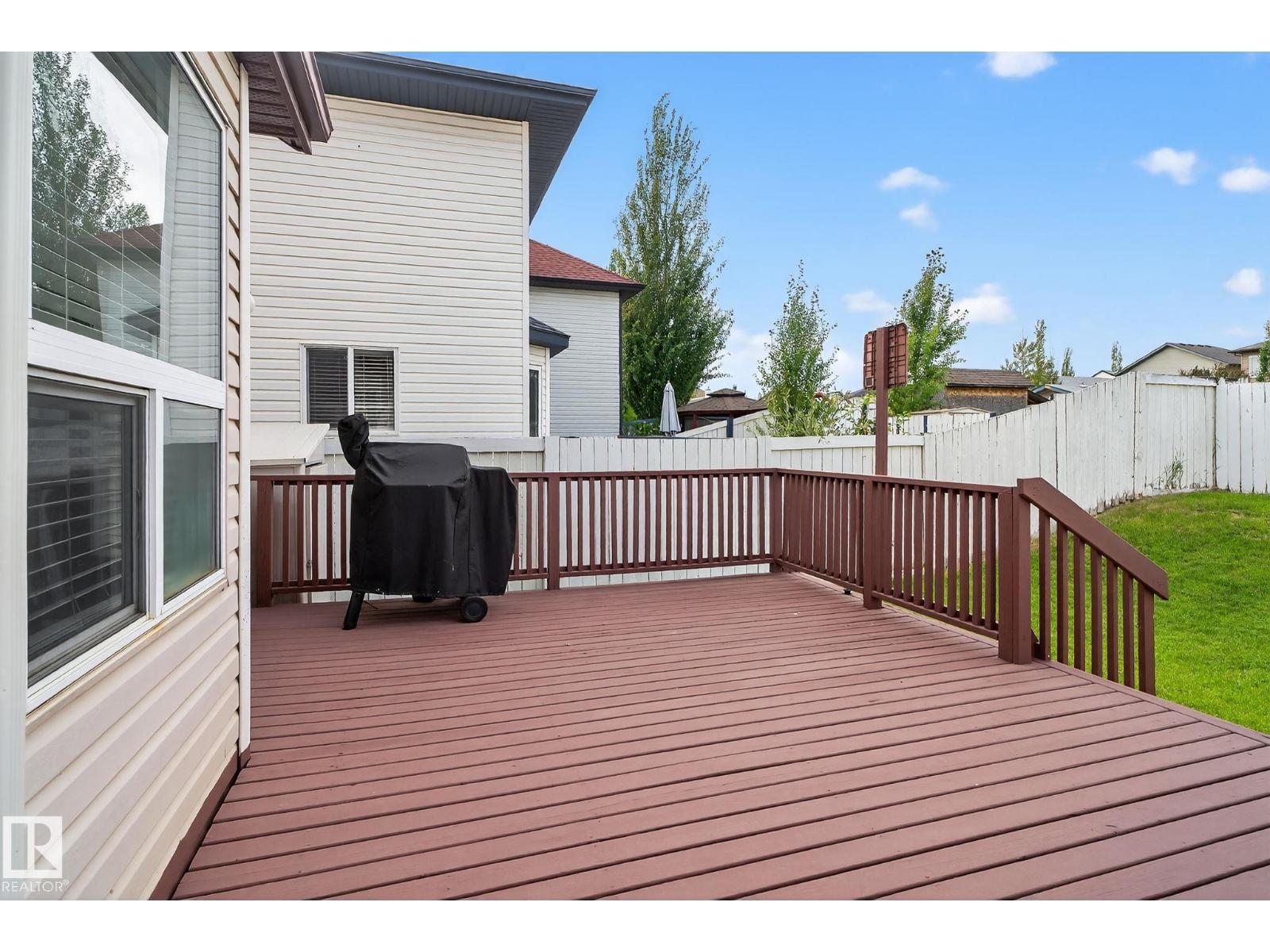 Photo 37 of 1914 37 Ave Nw, Edmonton AB