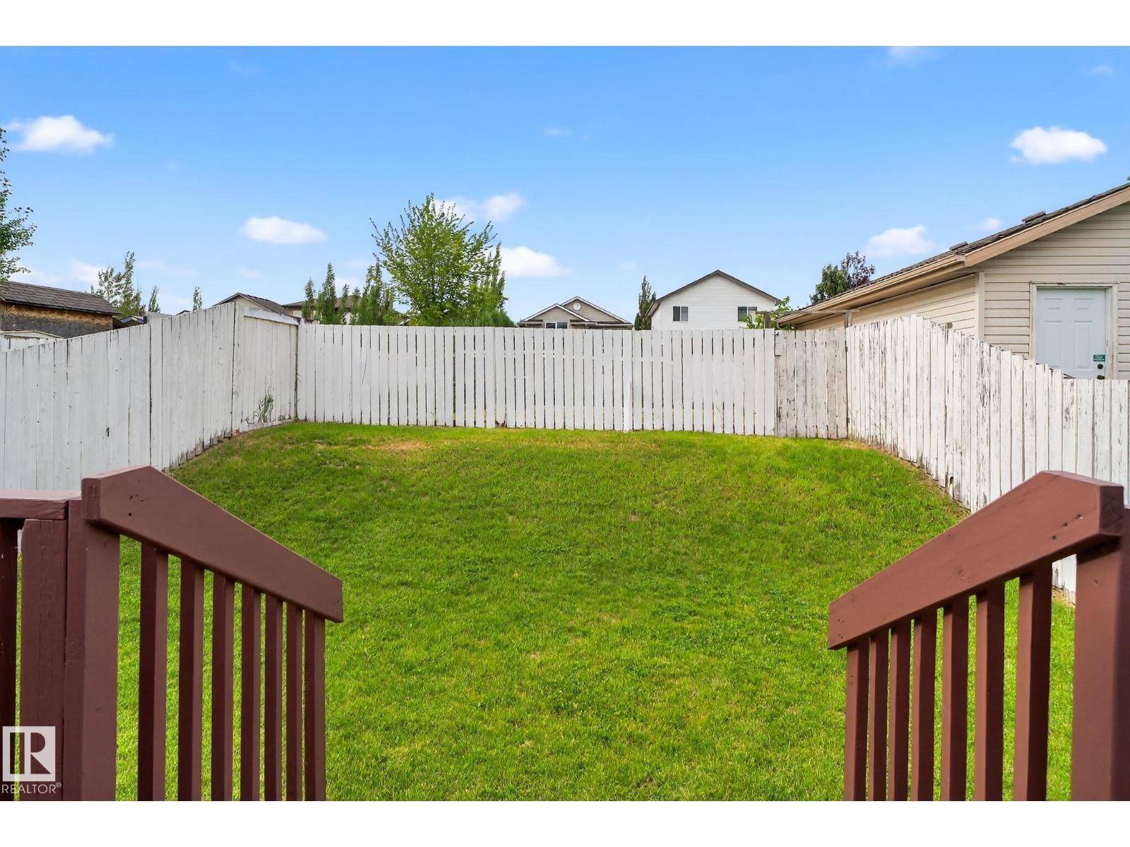 Photo 39 of 1914 37 Ave Nw, Edmonton AB