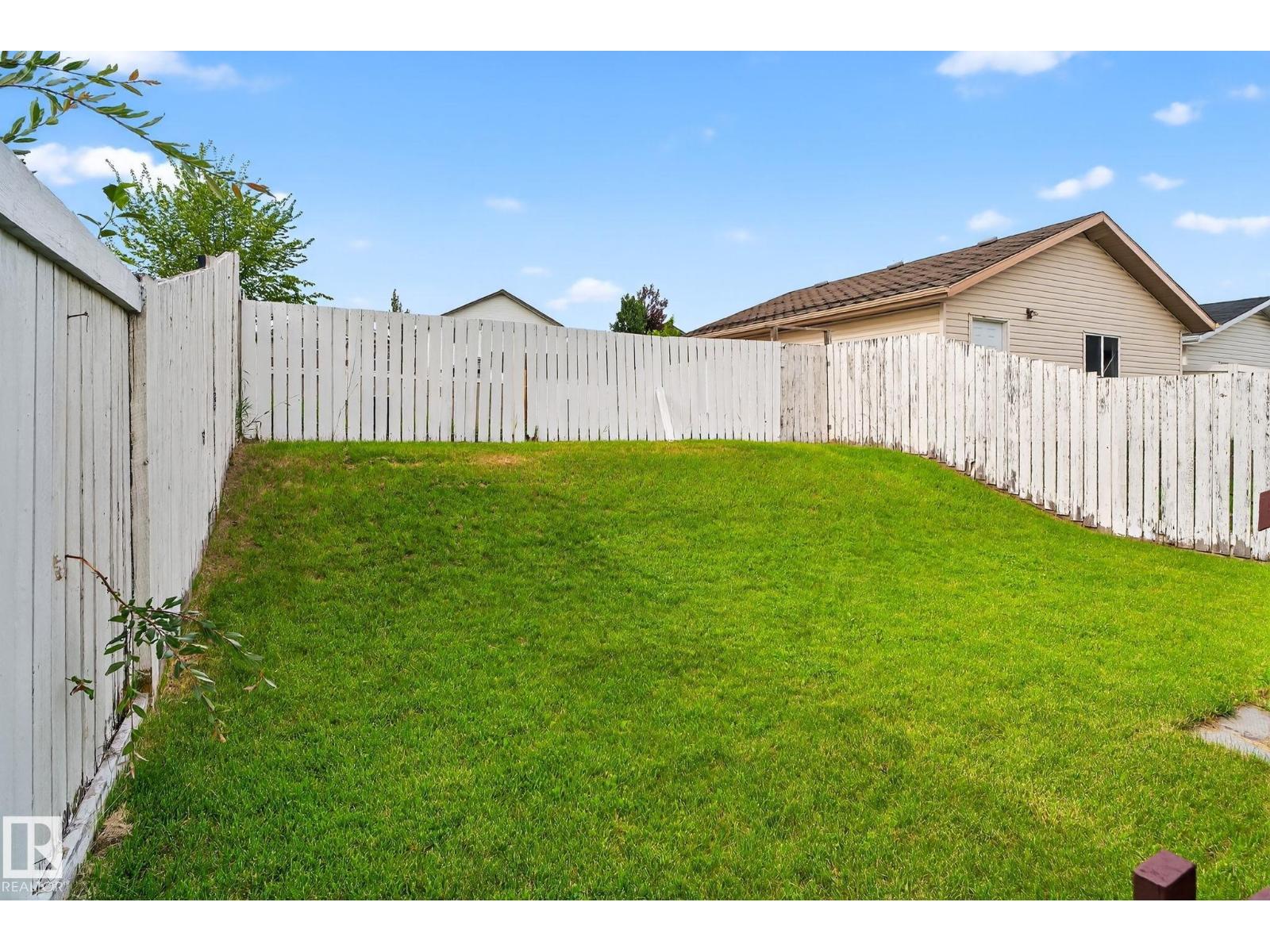 Photo 40 of 1914 37 Ave Nw, Edmonton AB