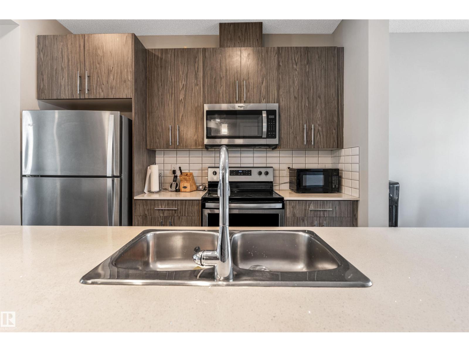 Photo 14 of 57 2215 24 Street Nw, Edmonton AB