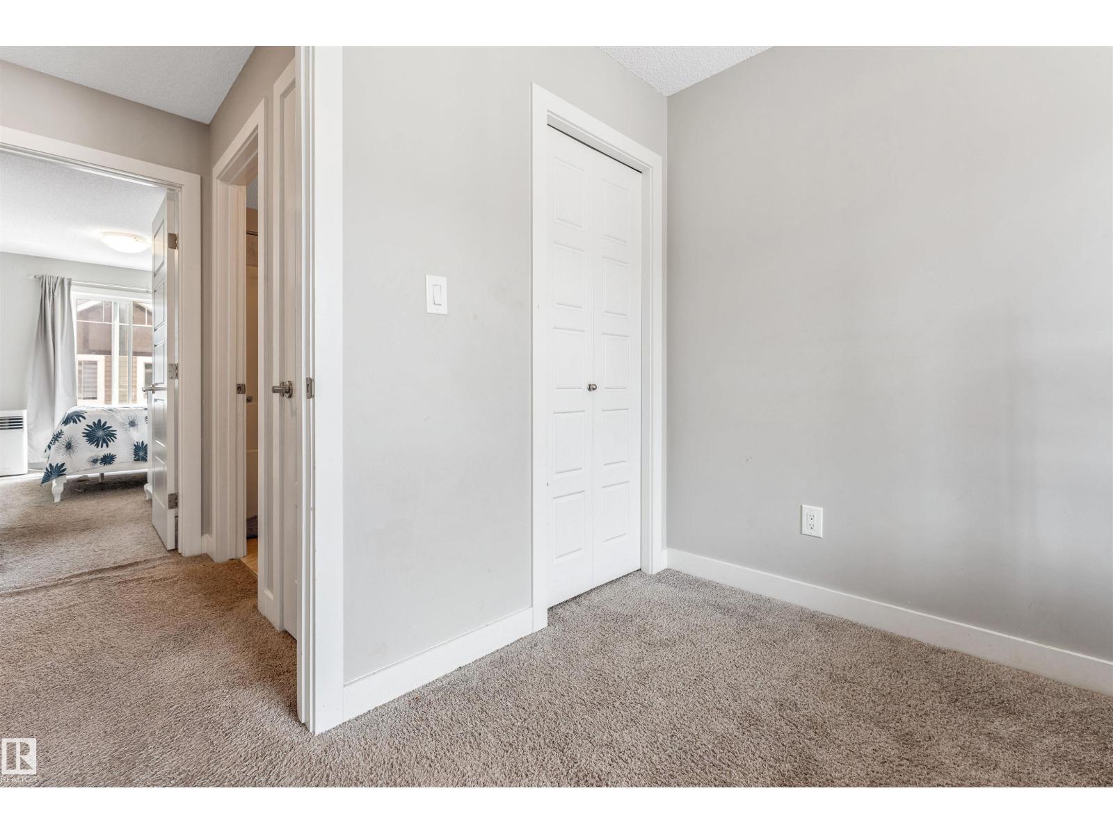 Photo 26 of 57 2215 24 Street Nw, Edmonton AB