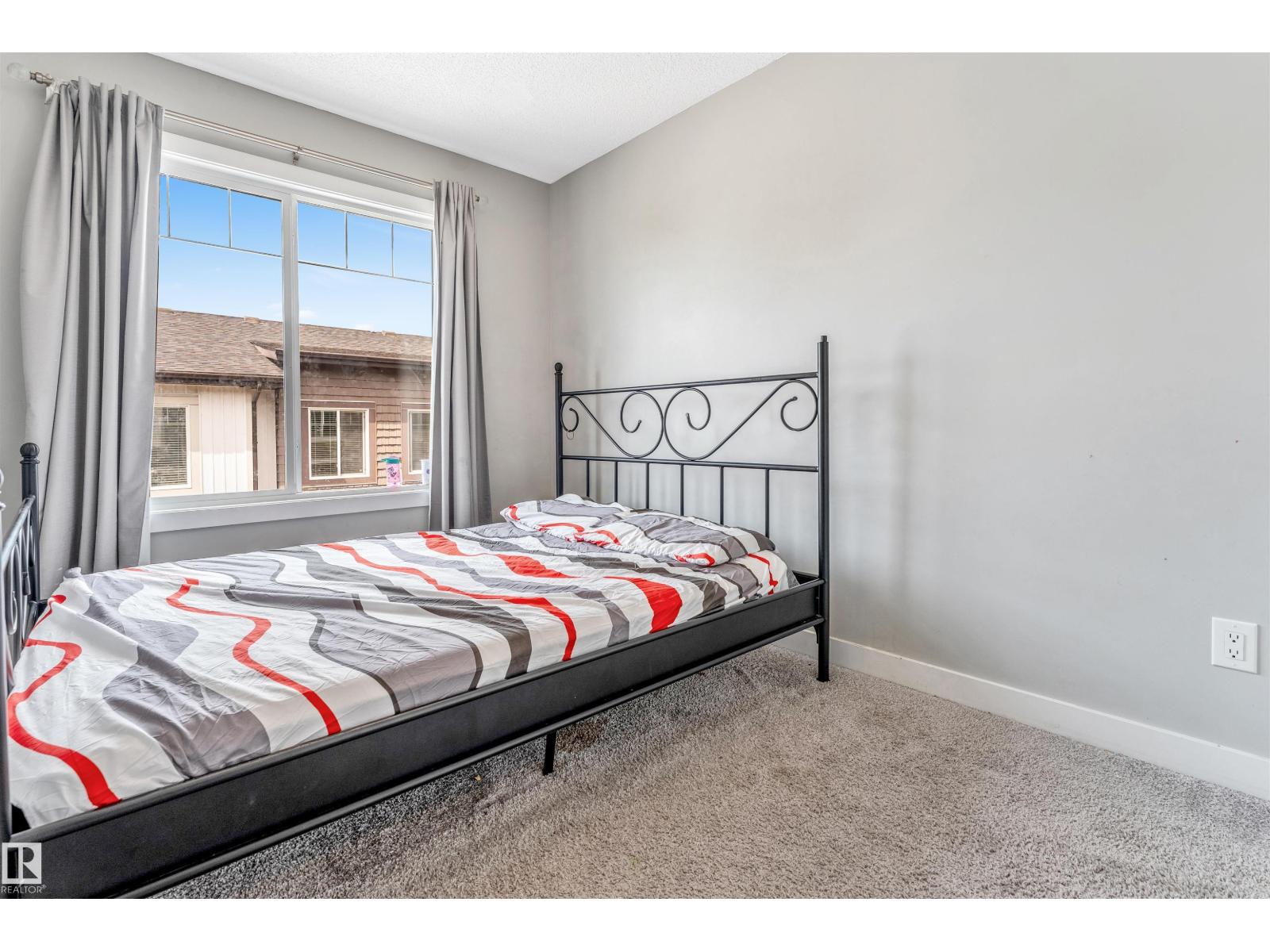 Photo 27 of 57 2215 24 Street Nw, Edmonton AB