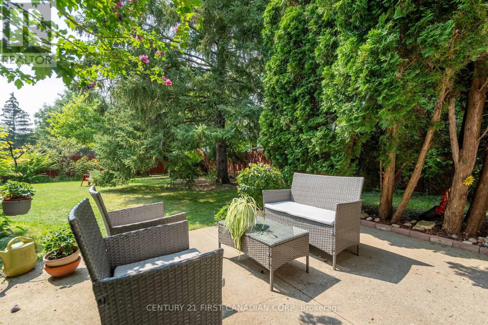 Photo 26 of 54 Four Oaks Crescent, London South ON