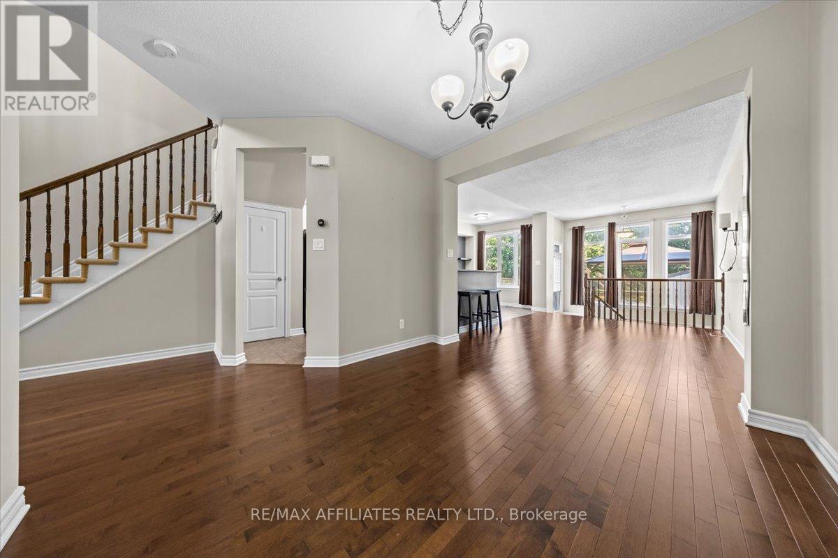 Photo 34 of 628 Everlasting Crescent, Ottawa ON