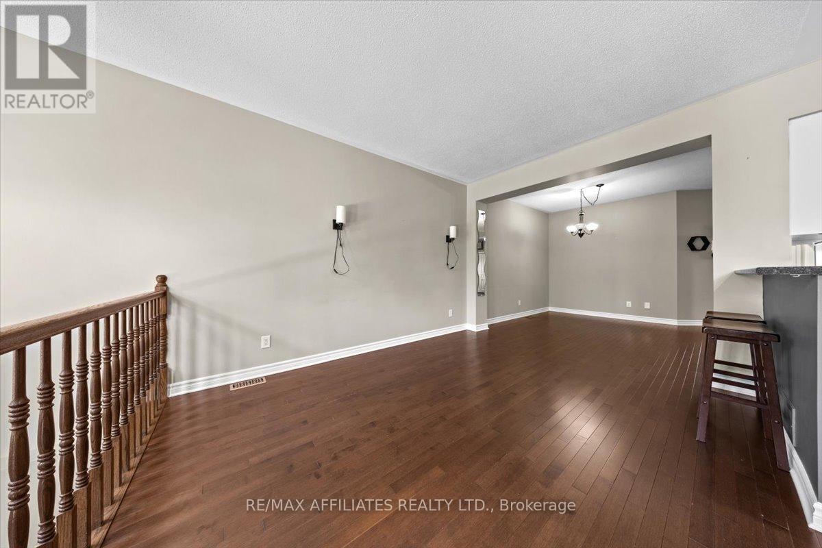 Photo 29 of 628 Everlasting Crescent, Ottawa ON