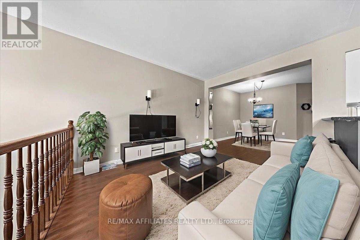 Photo 22 of 628 Everlasting Crescent, Ottawa ON