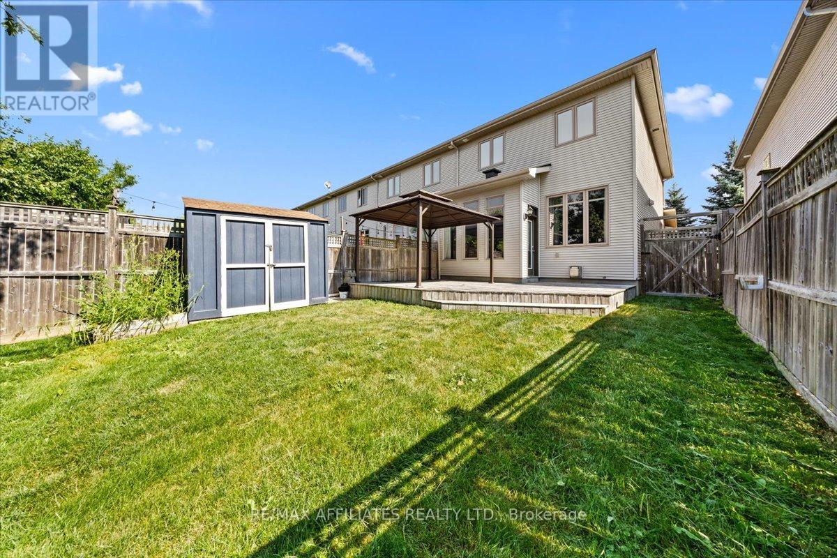 Photo 13 of 628 Everlasting Crescent, Ottawa ON