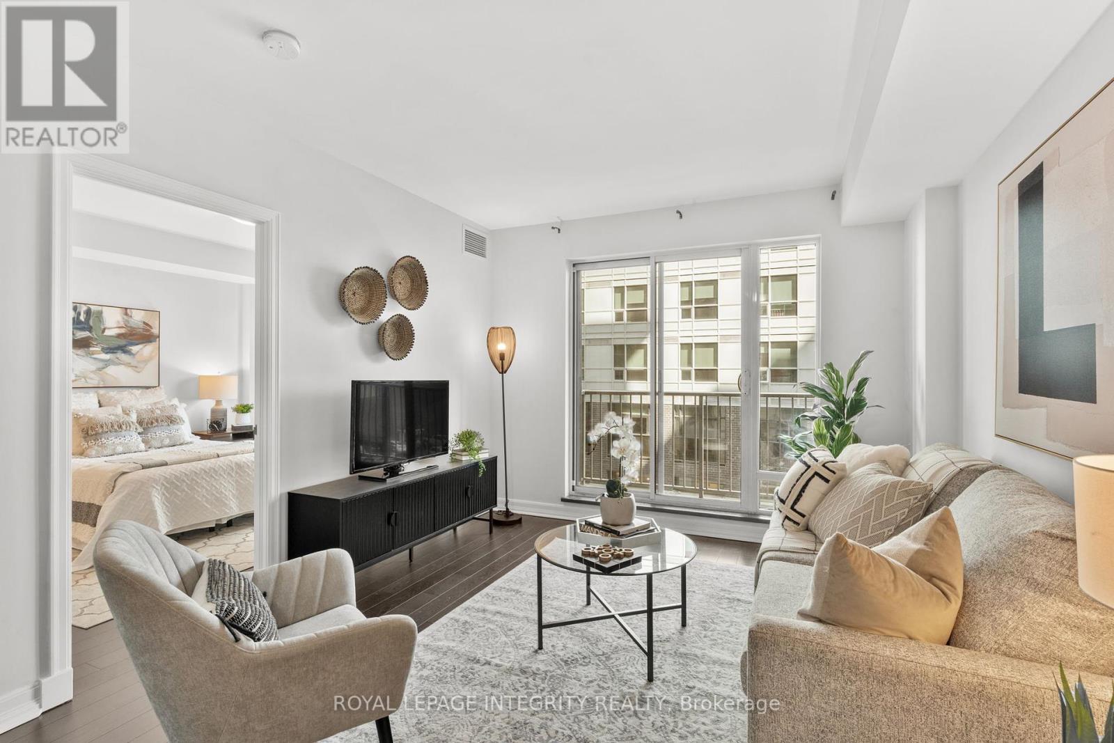 Photo 18 of 309 200 Besserer Street N, Ottawa ON
