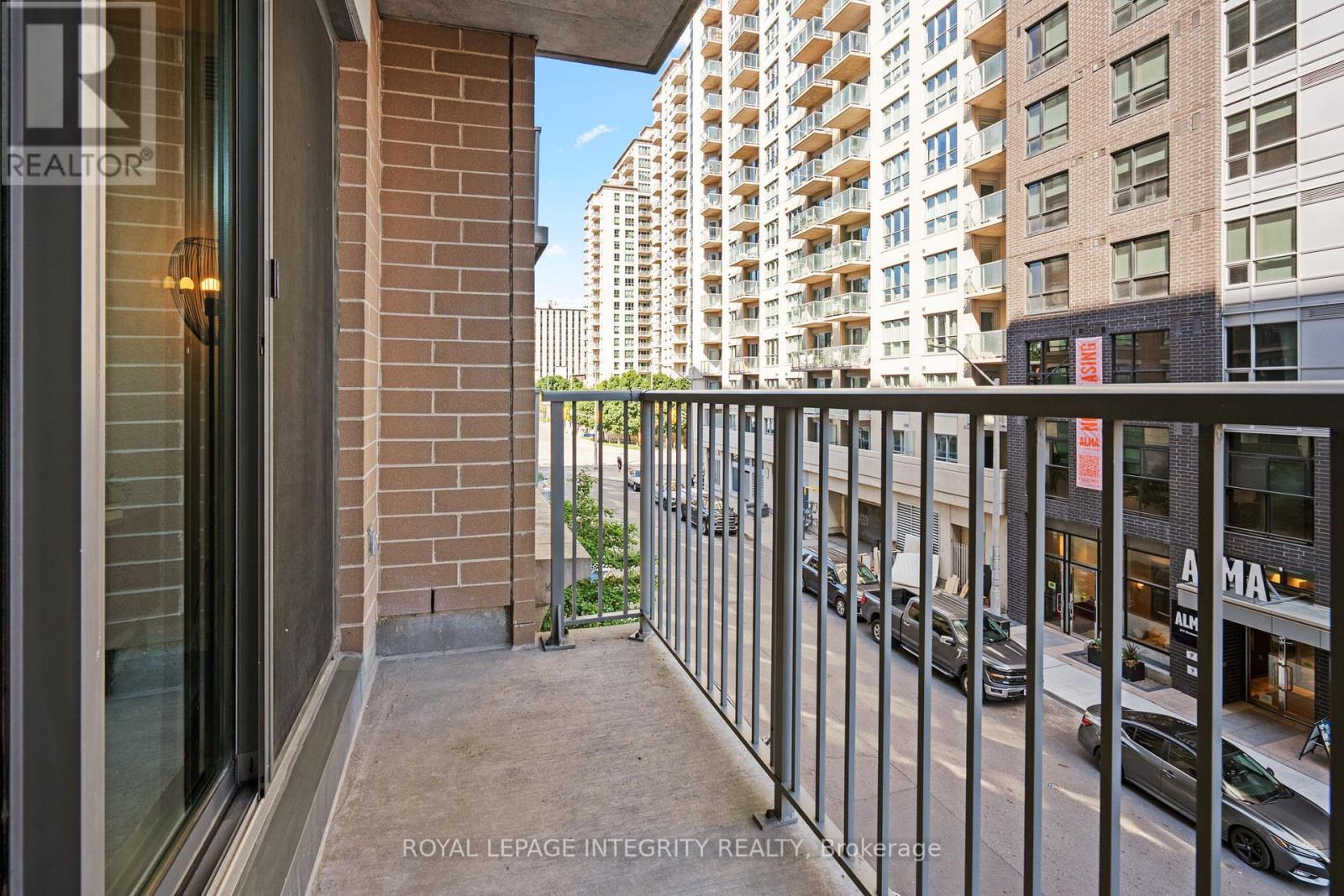 Photo 29 of 309 200 Besserer Street N, Ottawa ON